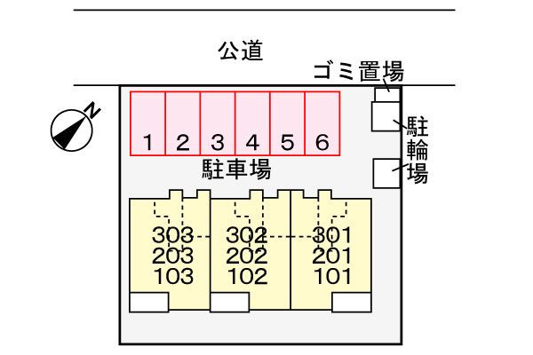 グレイト　アムールの駐車場