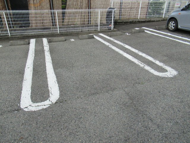 オークヒルズⅠの駐車場