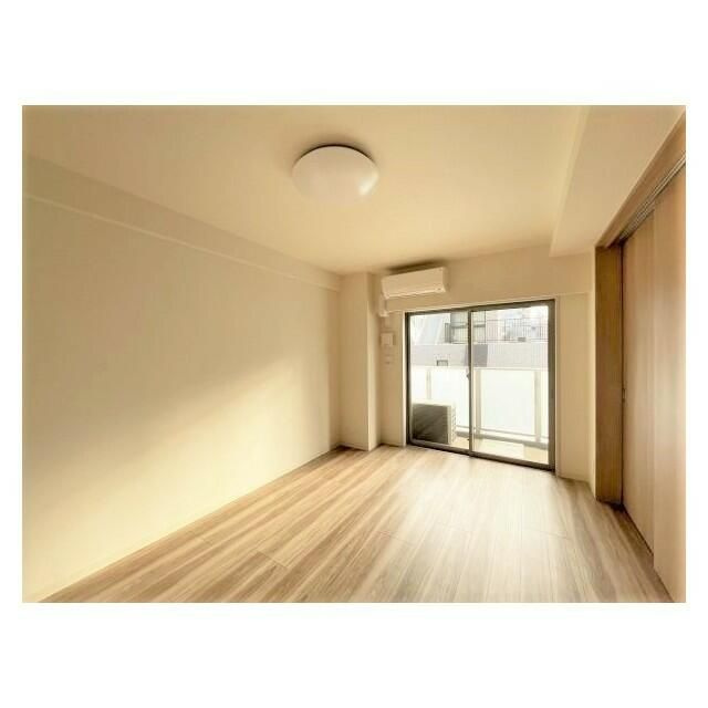 プレサンスブルーム浅草の居間・リビング