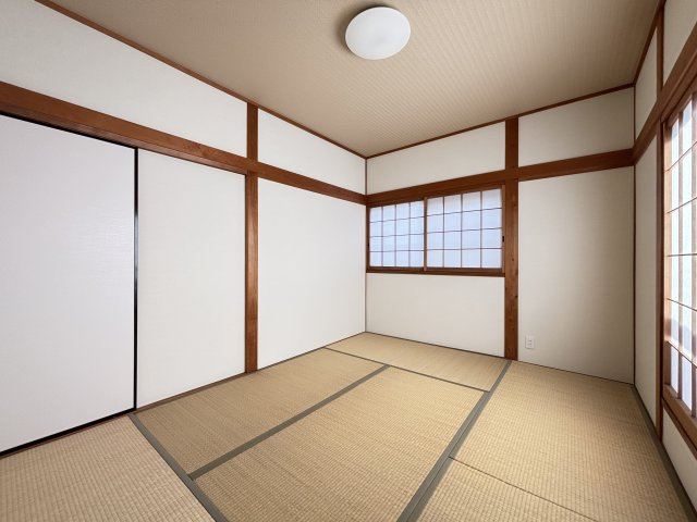 香芝市逢坂4丁目の和室|2階和室6帖