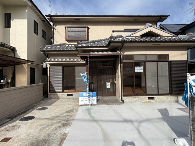 香芝市逢坂4丁目の外観