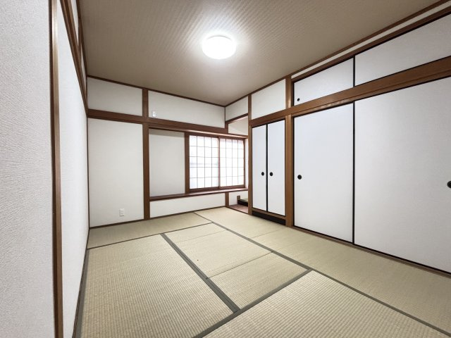 香芝市逢坂4丁目の和室|1階和室6帖