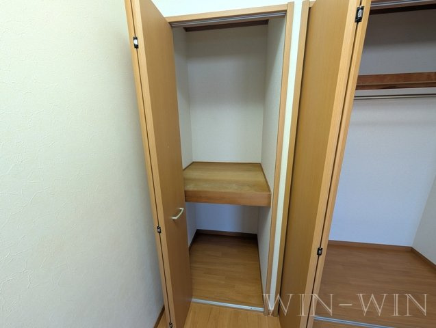 リバーウエスト 壱番館の収納