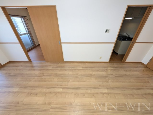 リバーウエスト 壱番館の居間・リビング