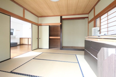 【子供部屋】 | 西茂呂３丁目中古住宅 | 子供部屋としても使い勝手の良いお部屋です