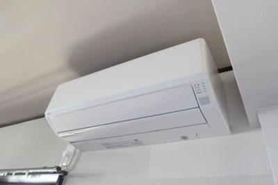 【設備】 | 西茂呂３丁目中古住宅 | 寝室にあるエアコンです