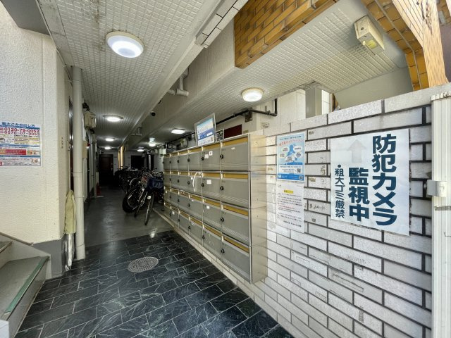 メゾン美樹のエントランス