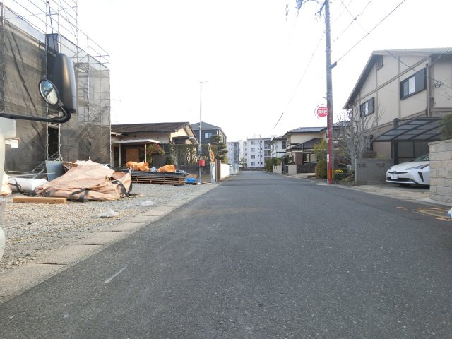 佐賀市光　第８　1号棟の前面道路含む現地写真
