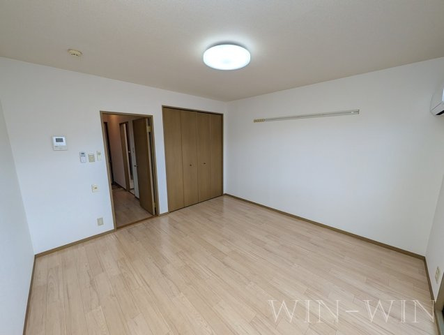 シャンテ・ラ・ヴィ北島 EASTの居間・リビング