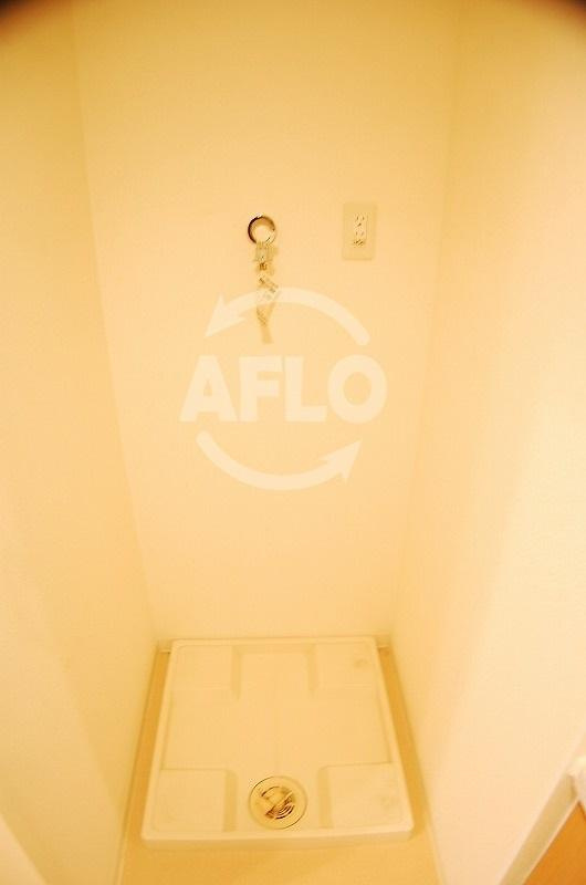 クロスレジデンス大阪新町　堀江小学校区の洗面所|ベルファース大阪新町　洗濯機置き場