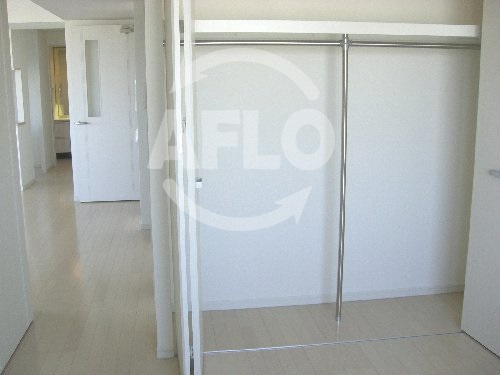 クロスレジデンス大阪新町　堀江小学校区の収納|ベルファース大阪新町　クローゼット