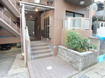 【エントランス】 | 新和パレス西宮ガーデンズ前 | エントランスです