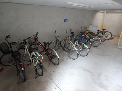 【その他共用部分】 | 新和パレス西宮ガーデンズ前 | 雨に濡れない駐輪場です