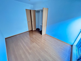 【洋室】 | メゾネット羽衣伽羅橋