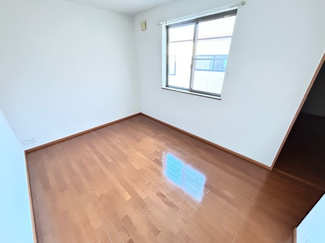 【洋室】 | メゾネット羽衣伽羅橋