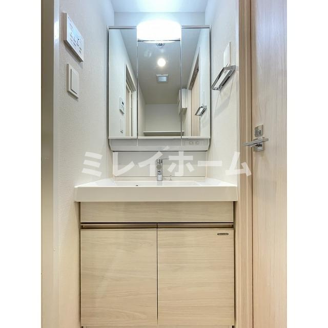 オーキッドレジデンス西大井の独立洗面台