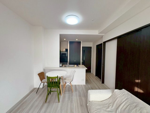 イーグルコート大津フロント 5Fの居間・リビング|ペットと一緒に暮らせる設備充実マンションです。（規約による制限あり）