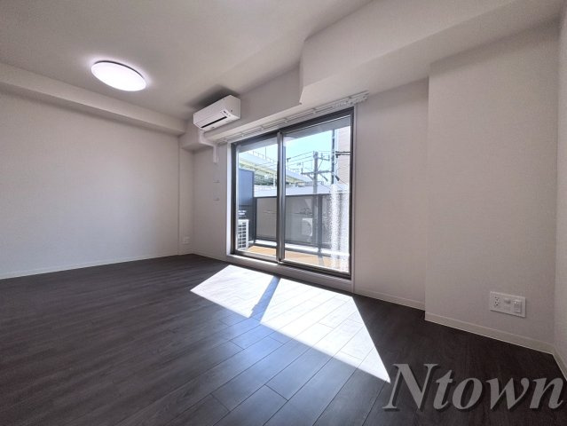 【居間・リビング】 | プレサンス名駅南ブリエ | ゆったり過ごせる居間です
