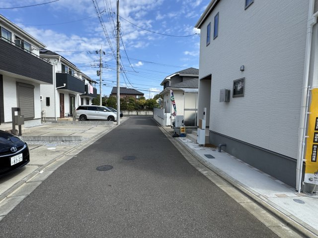 葛飾区東水元４丁目新築戸建【東水元小学校：6分】の前面道路含む現地写真|北側前面道路