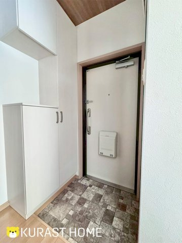 メゾン神足4号棟　2階の玄関