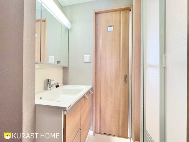 メゾン神足4号棟　2階の洗面所