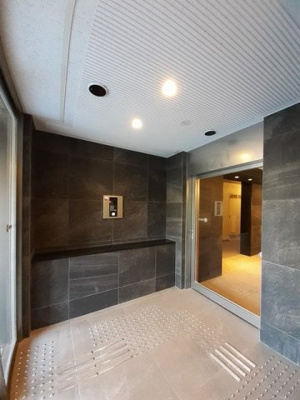 【エントランス】 | スアヴィス舎人 | 落ち着いたエントランスです