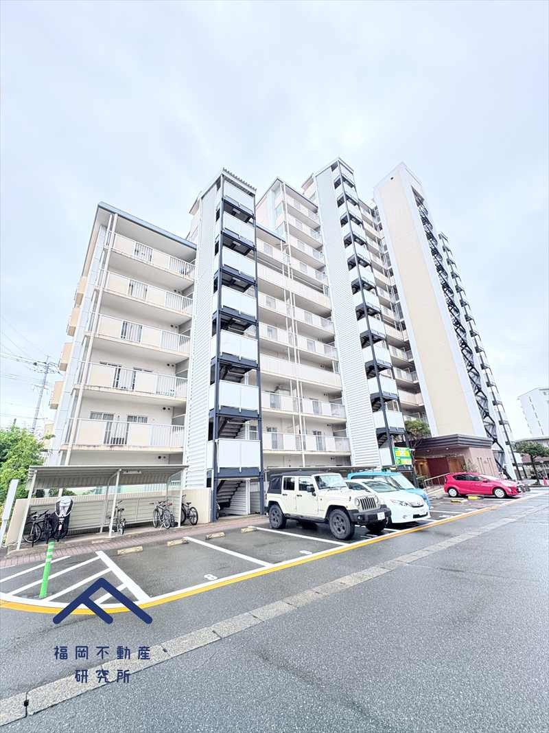 日商岩井リバーサイドマンションA棟の外観