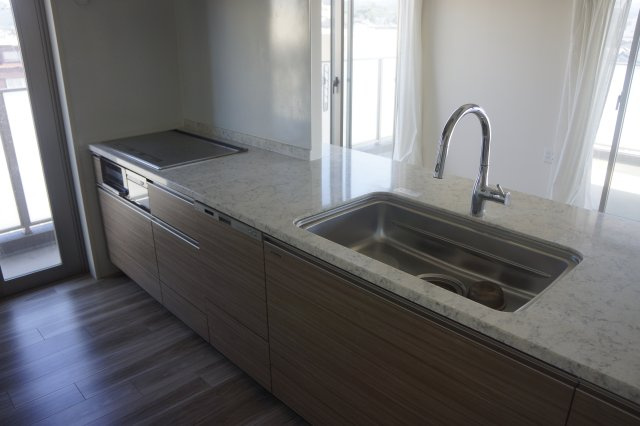 エクセレンシア出雲中央プレミアムレジデンス　4階　空家のキッチン|システムキッチン