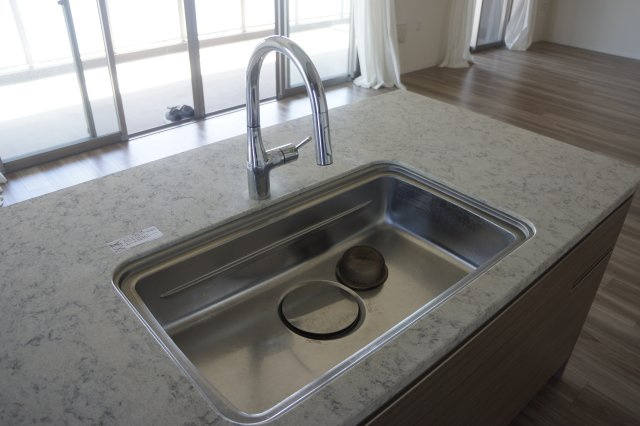 エクセレンシア出雲中央プレミアムレジデンス　4階　空家のキッチン|シンク