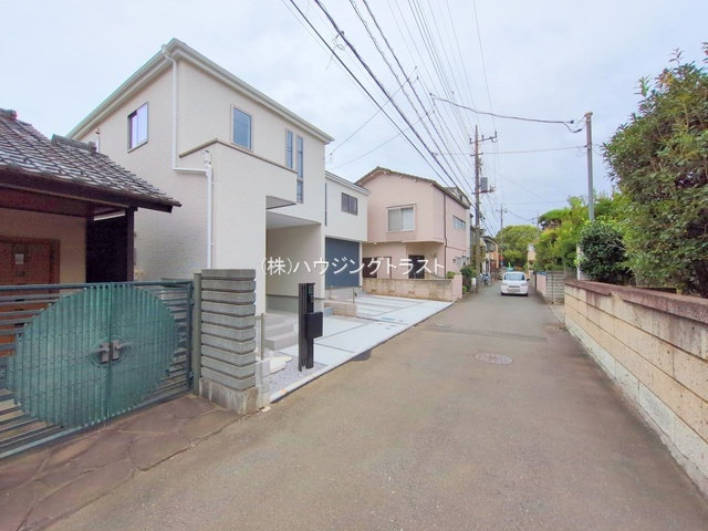 GRAFARE　所沢市けやき台　全2棟　の前面道路含む現地写真