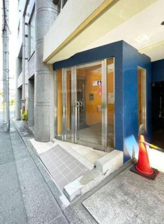 【エントランス】