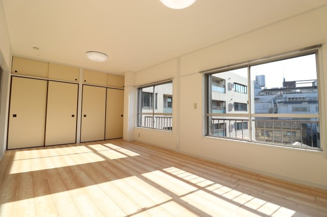 第一西尾ビルの居間・リビング|前回募集時の写真です