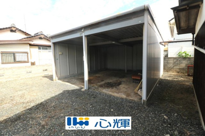 【駐車場】 | 宇部市中村2丁目 中古住宅／平屋 | ガレージ付きです。
