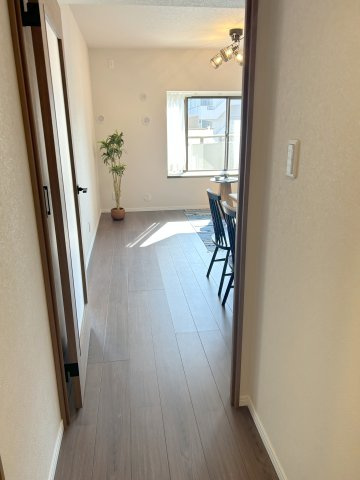 コープ野村南浦和61の内装|廊下