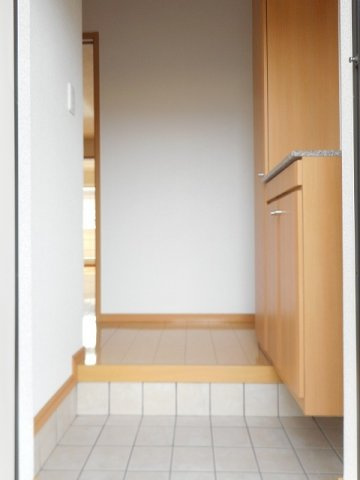 ブリアールＡの玄関