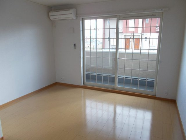 ブリアールＡの居間・リビング