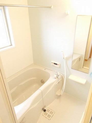 ブリアールＡの浴室