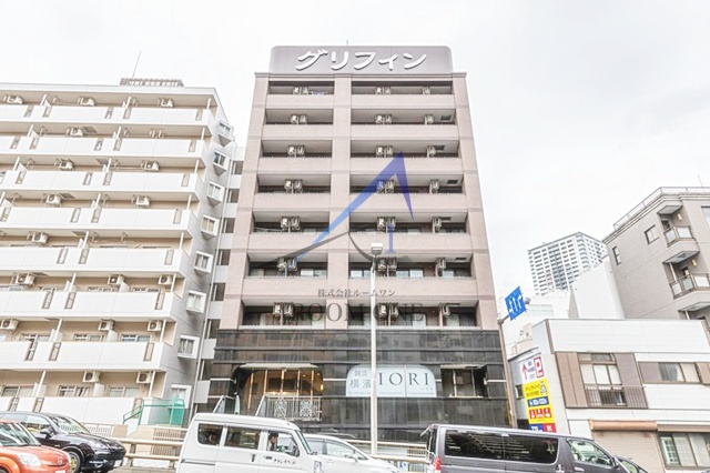 グリフィン横浜・東口