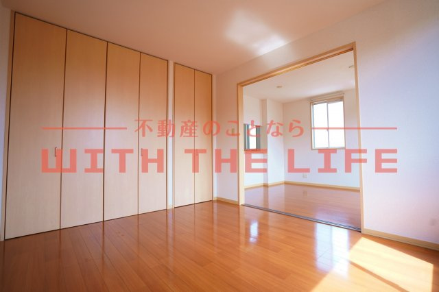 レシデンシア小森野 F棟【キャッシュバック対象物件】の洋室|落ち着いた色調の洋室です