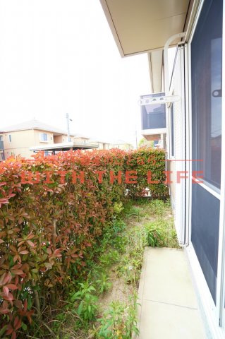 レシデンシア小森野 F棟【キャッシュバック対象物件】のバルコニー|暖かな日差しのふりそそぐバルコニー