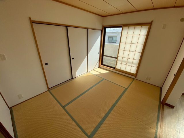 パルコート八木の和室