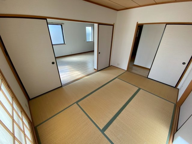 パルコート八木の和室