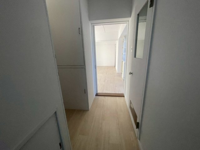 ヴィラナリー釧路Ⅲ　1号棟の玄関