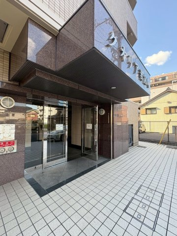 クオリア若宮町のエントランス