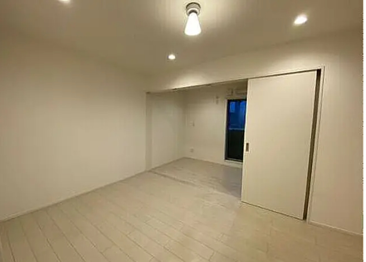 ＶＥＲＹ若江本町　東大阪市1棟売りアパートの洋室