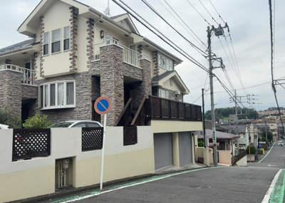 【展望】 | 日神パレステージ橋本 | 眺望を気にして物件を探す場合、前面に建物が建っていないか現地で確認しましょう！前面に建物があると景色はもちろん、日当たりや風通しにも影響が出てきます。住んだ時のことを想像しながら現地見学をしましょう。