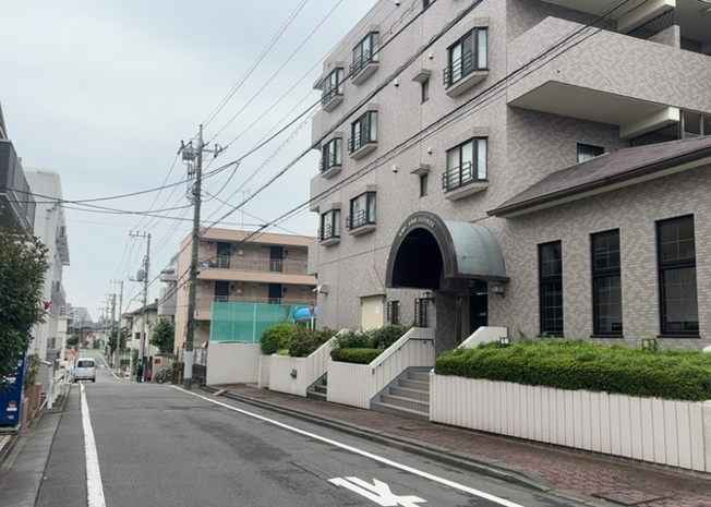 【展望】 | 日神パレステージ橋本 | 眺望の良さを楽しめるダイニングキッチンで家族団らんの時間を過ごしてはいかがでしょうか。バルコニーから見える景色を家族で眺める時間は、時間が経つのを忘れてしまいそうですね。是非、現地を見に行きましょう！