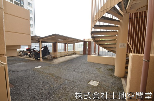 リヴィエール黒崎西のその他共用部分|自転車置き場