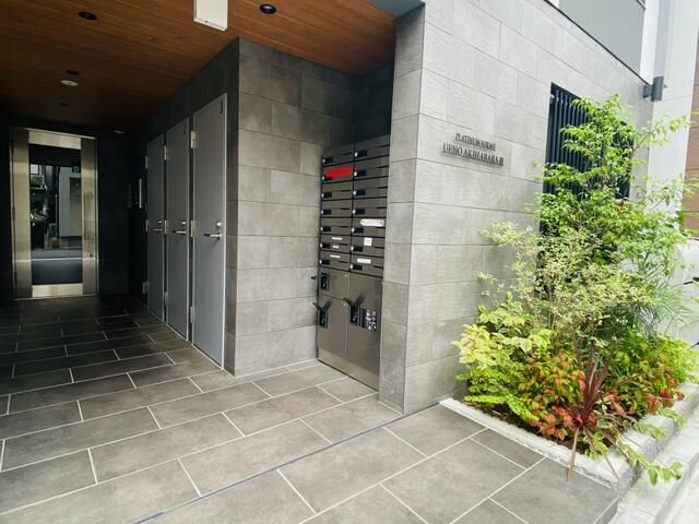 プラチナフォルム上野秋葉原Ⅲのエントランス