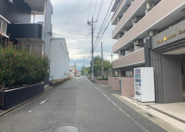【外観】 | ライオンズマンション八王子北野 | マンションの外観は非常に重要なポイントです！外観の善し悪しは資産価値に大きな影響を与えます。外観のいいマンションを購入することで、高値で売却がしやすく、買い手が見つかりやすいというメリットがあります。